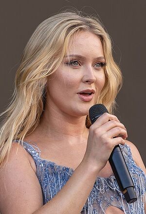 KWC Zara Larsson.jpg