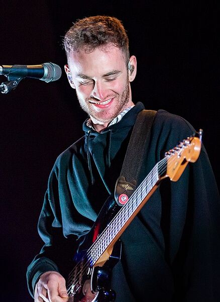 File:Tom Misch.jpg